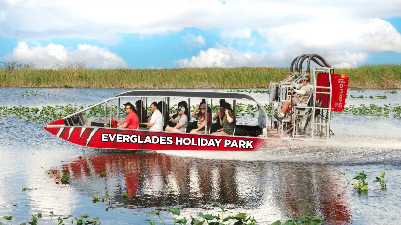Туристический аэроглиссер в парке Everglades Holiday Park