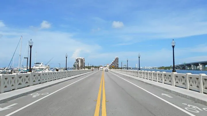 Мост-дамба Вайс-Сити и Venetian Causeway — реальность